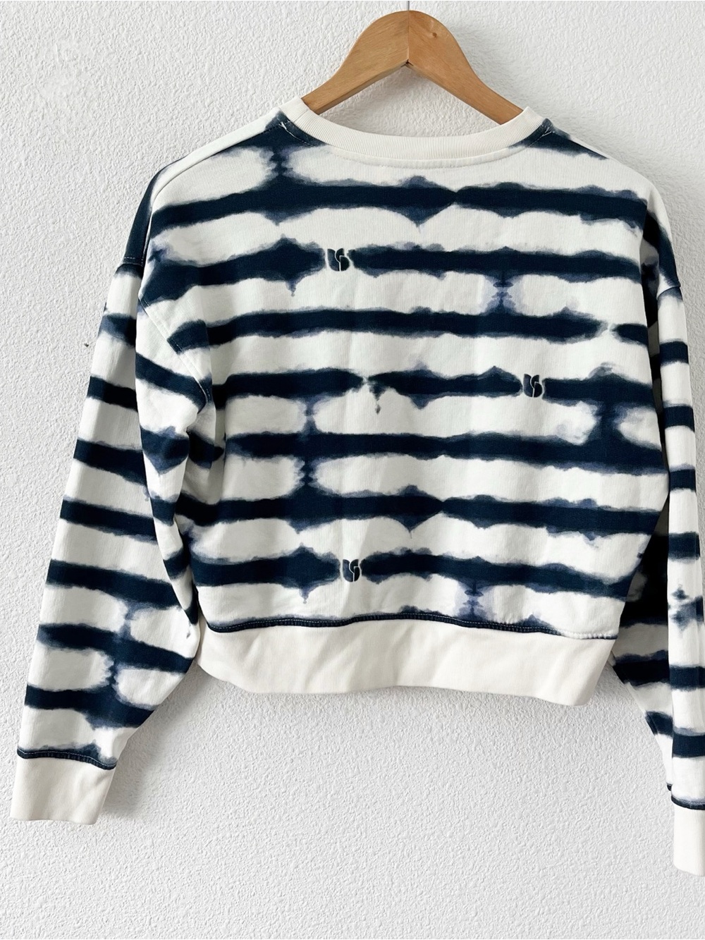 BA&SH Sete Navy Ivory Tie Dye Boho Streetwear Cropped Sweatshirt - Picture 10 of 11